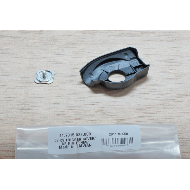 07-09 X9 Trigger Cover/Cap, Right New - Black